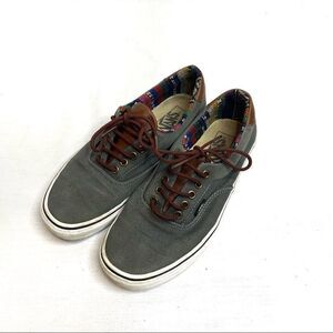 Vans off the wall gray canvas Aztec low top lace up skateboard shoes size 8